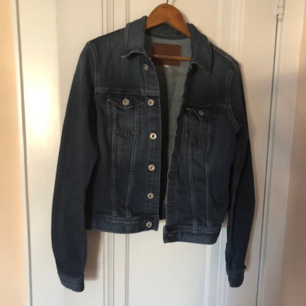 Chic Denim Jacket - image 2